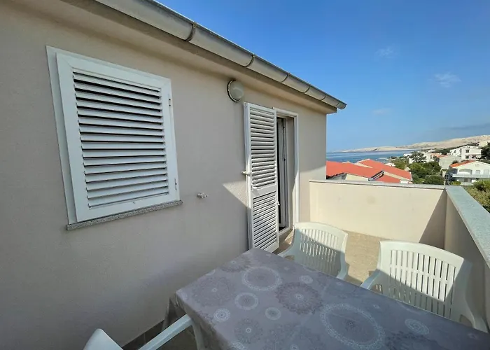 Petros Apartments Pag