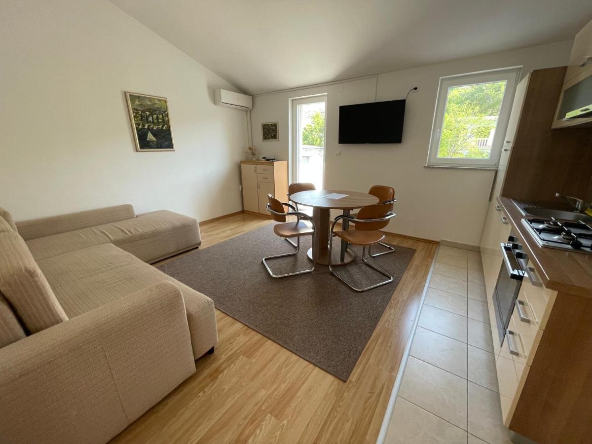 Petros Pag Apartment Pag Town